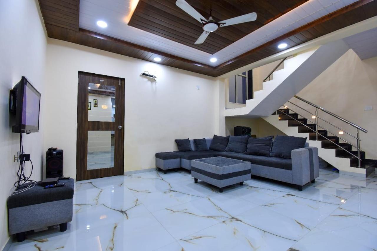 Beauty And The Beast 4Bhk Villa Lonavala Exteriör bild